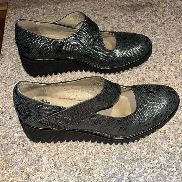 Fly London Mary Jane wedges - Picture 8 of 11